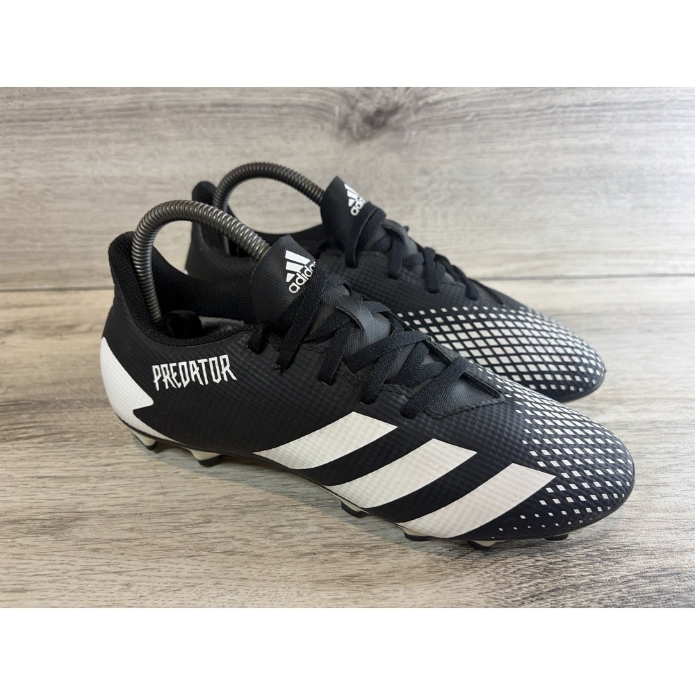 ADIDAS PREDATOR FW9204 Black White Soccer Cleats Mens Size US 7 Shoes Athletic‎